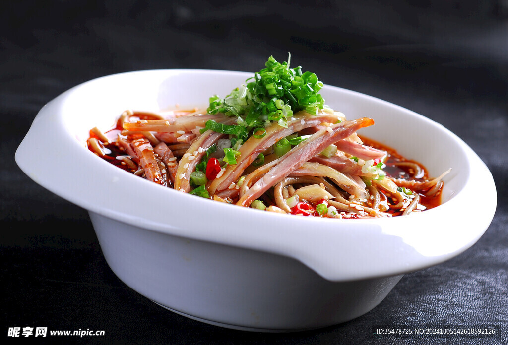  鸡丝荞面