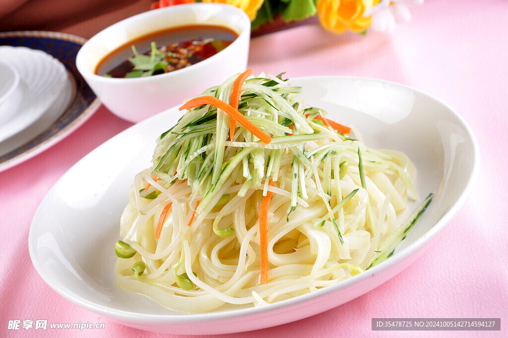 香辣鸡丝面皮