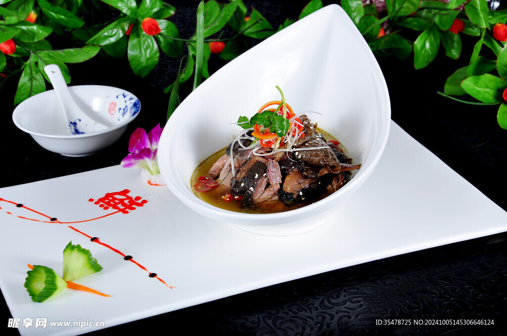  酸菜乌鸡片