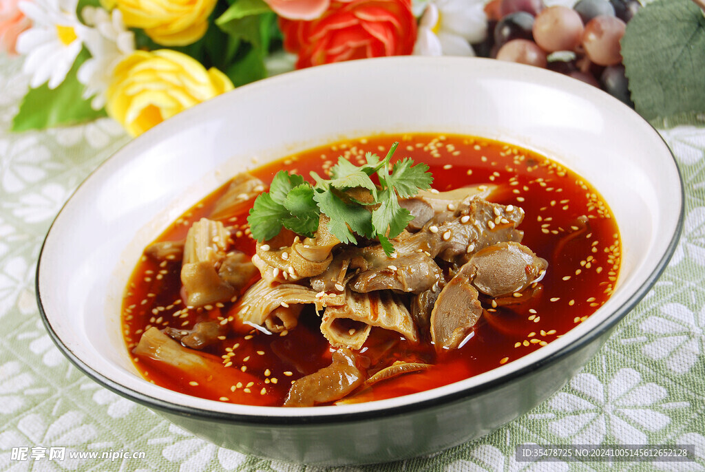 红汤鸡杂