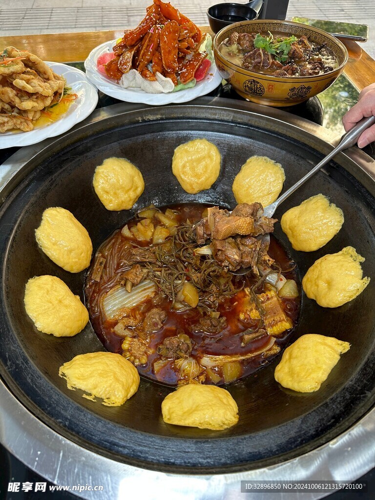 铁锅炖
