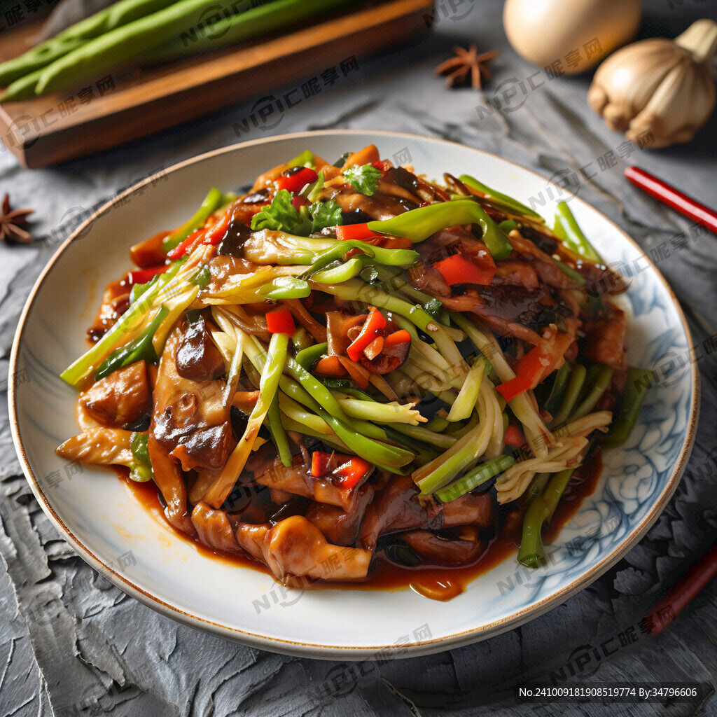 套餐有尖椒炒肉鱼香茄子酸辣土豆