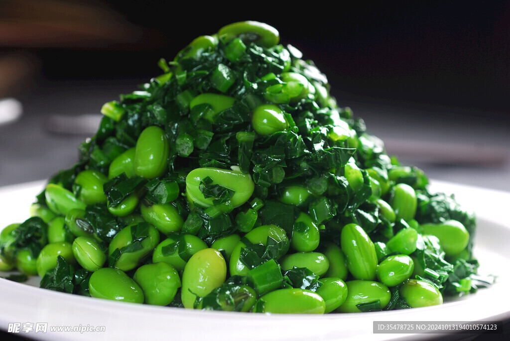 冲菜拌青豆