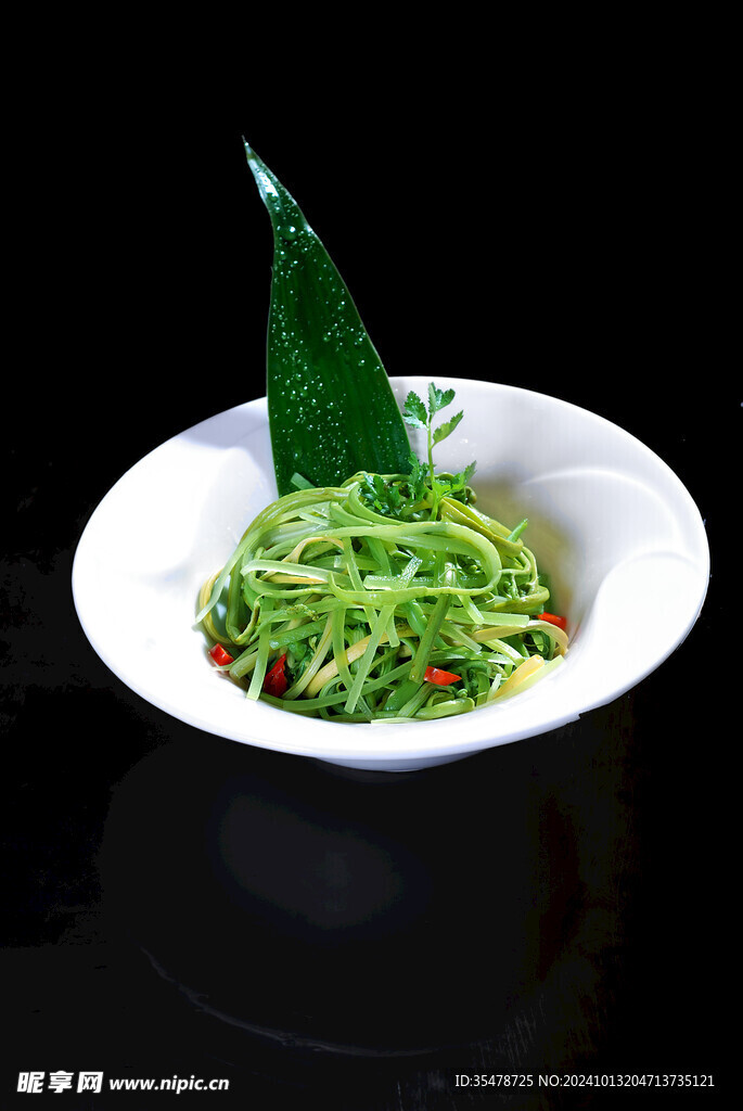 手撕蕨菜