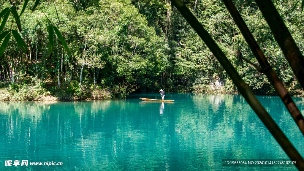 碧水湖景