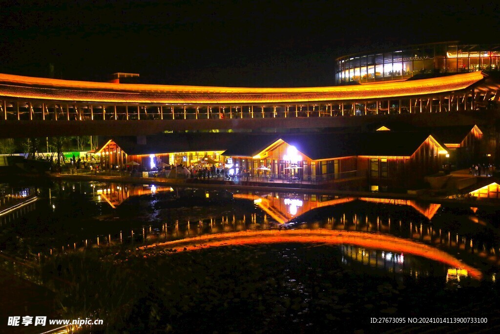 龙兴水街夜景