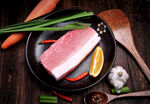 新鲜五花肉食材