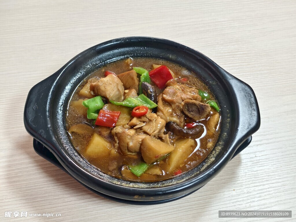 黄焖鸡米饭