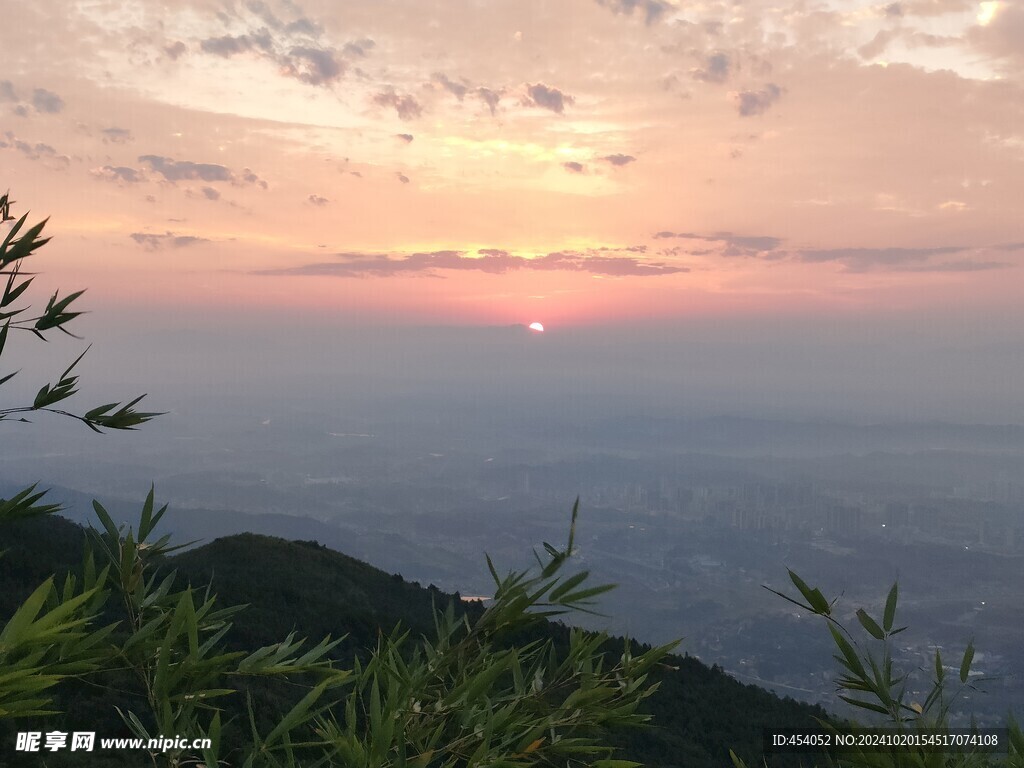 山顶日出