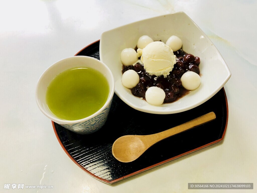 抹茶冰淇淋甜品