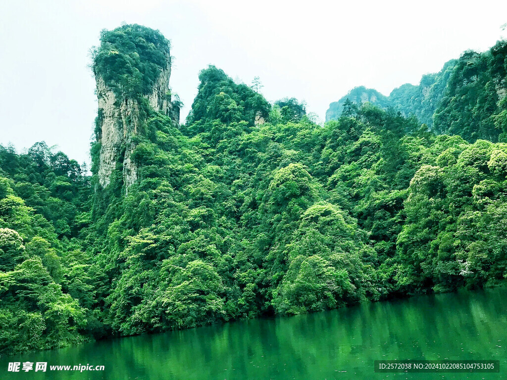  张家界宝峰湖
