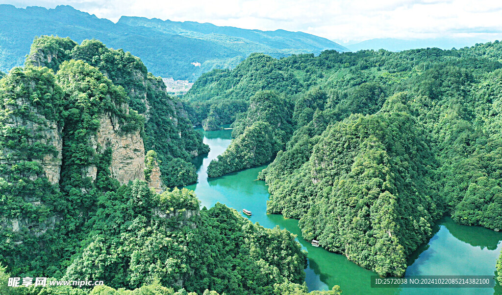  张家界宝峰湖