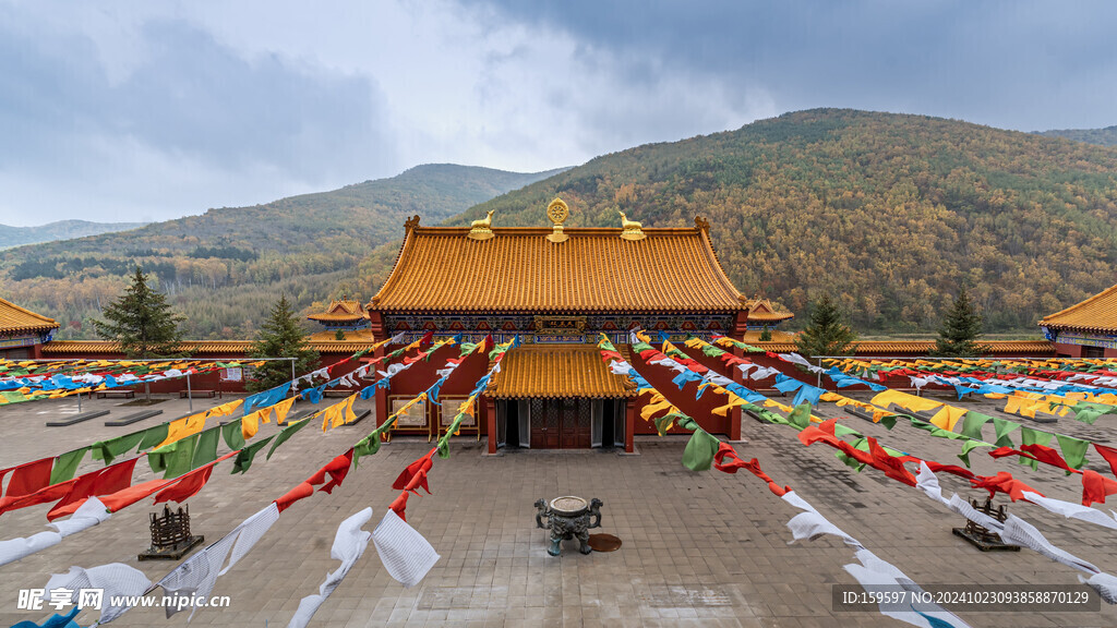 内蒙古赤峰康宁寺秋季景观