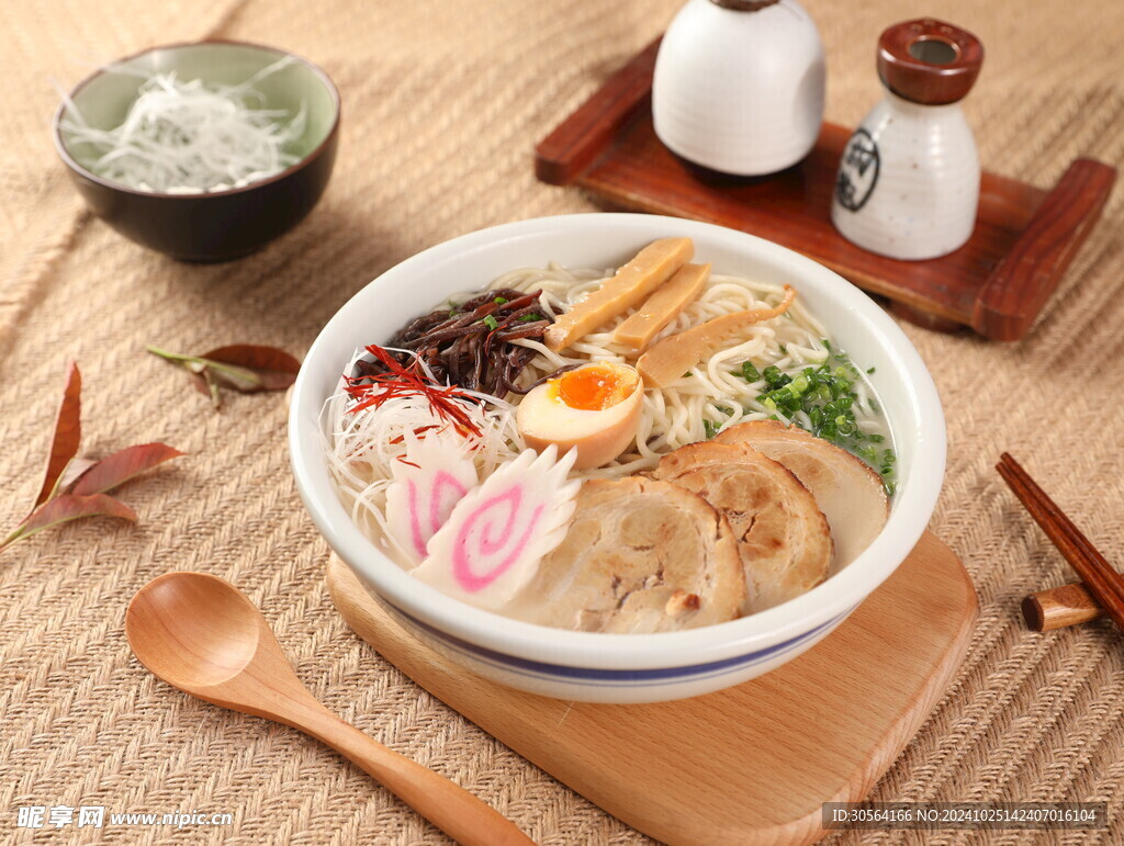 海鲜面美食海报