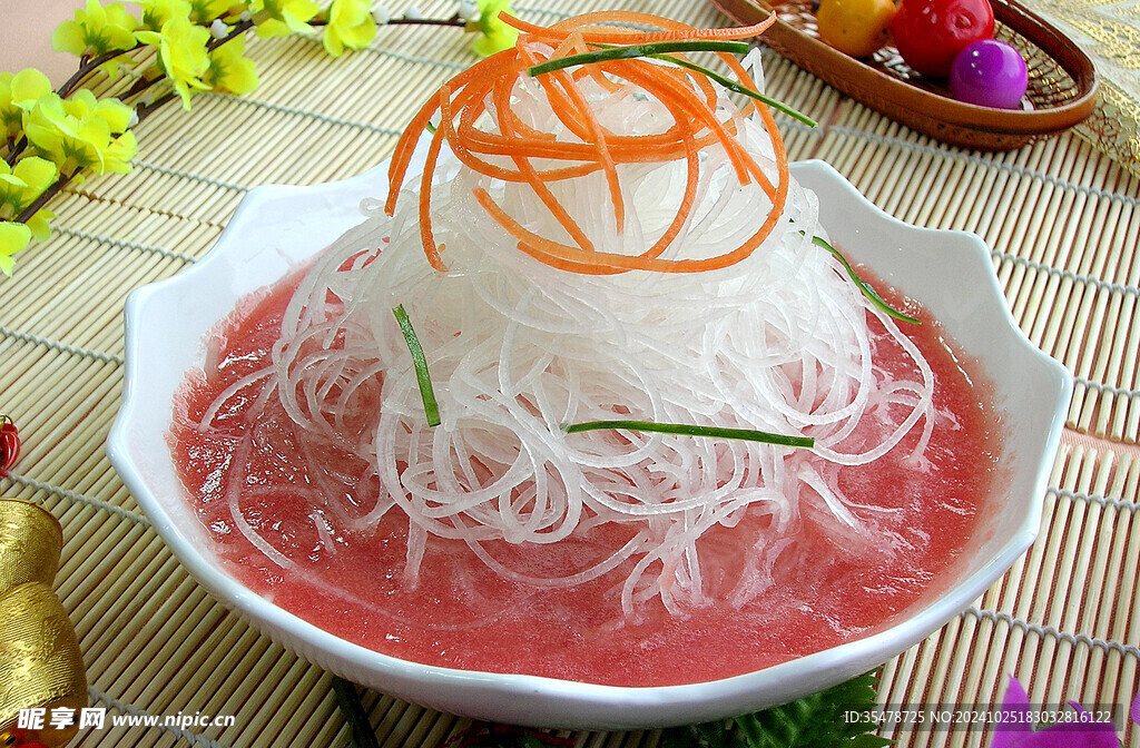 红装素裹