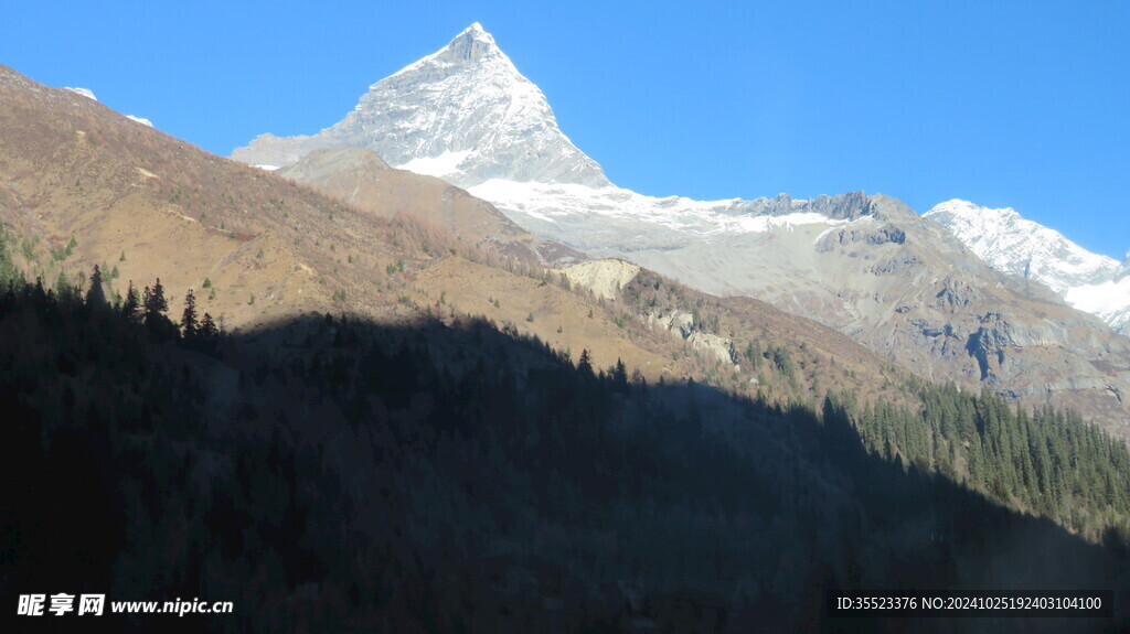 四姑娘山