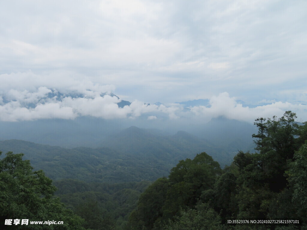 青城山