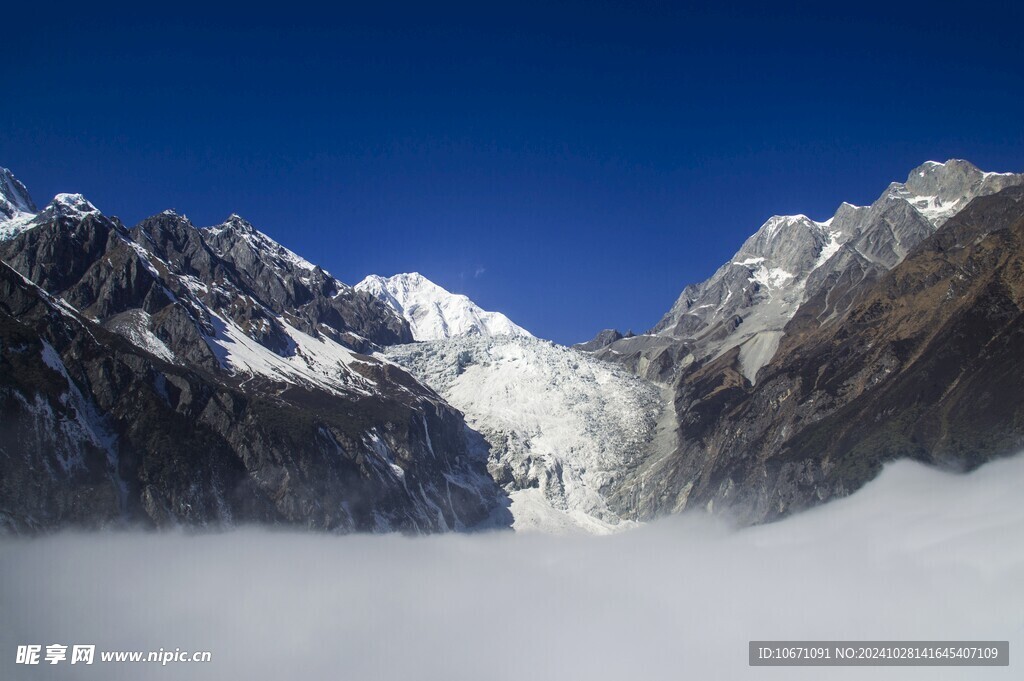 雪山雪景