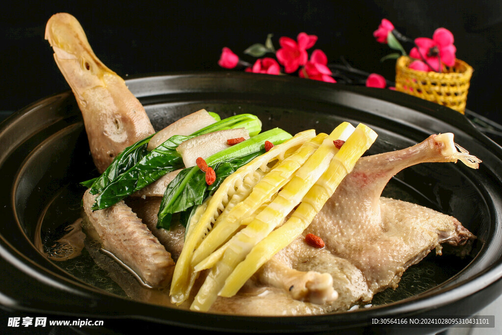 滋补养生鸭汤美食