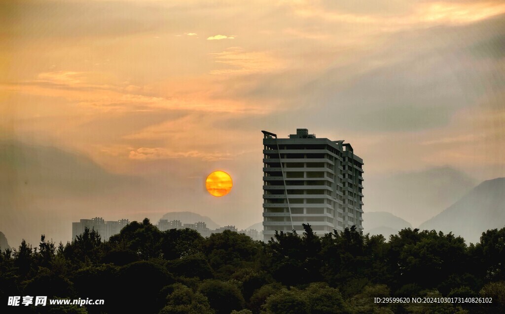 日出  