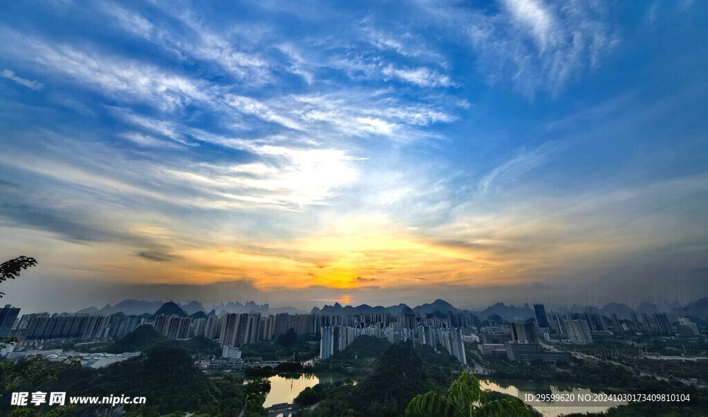 日出 清晨 