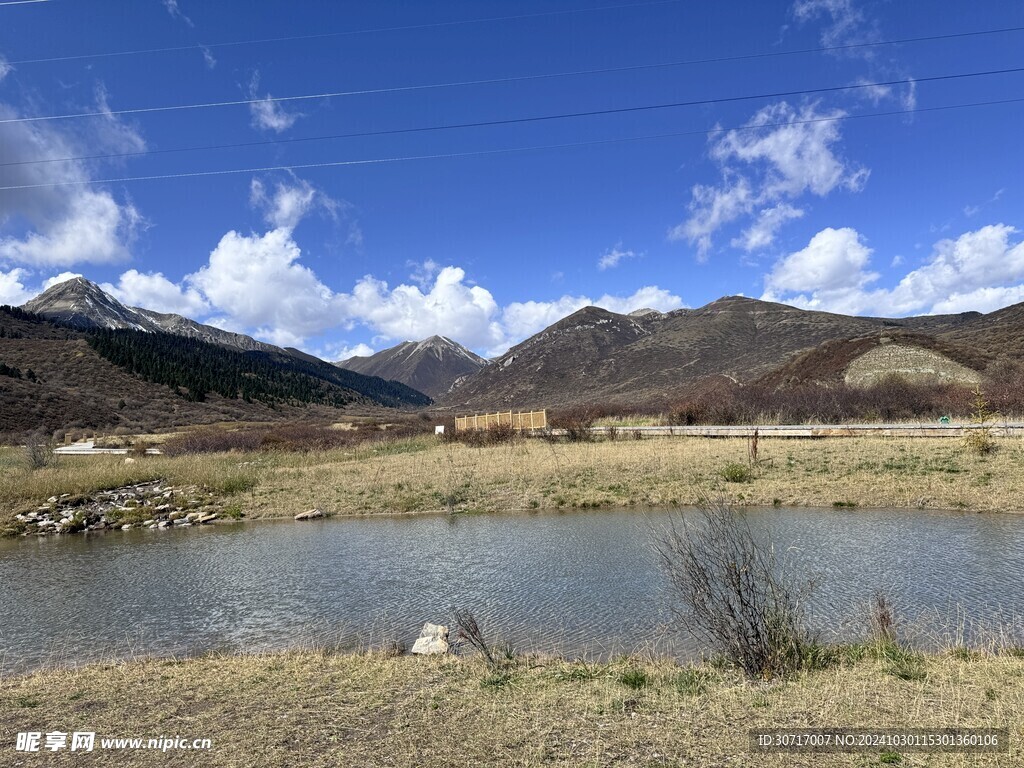 山和湖泊