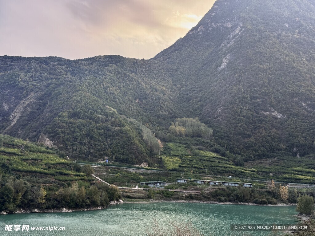 山川湖泊