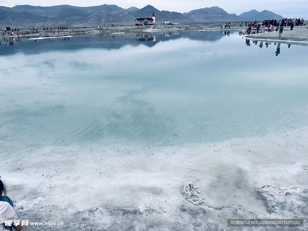 青海大柴旦翡翠湖