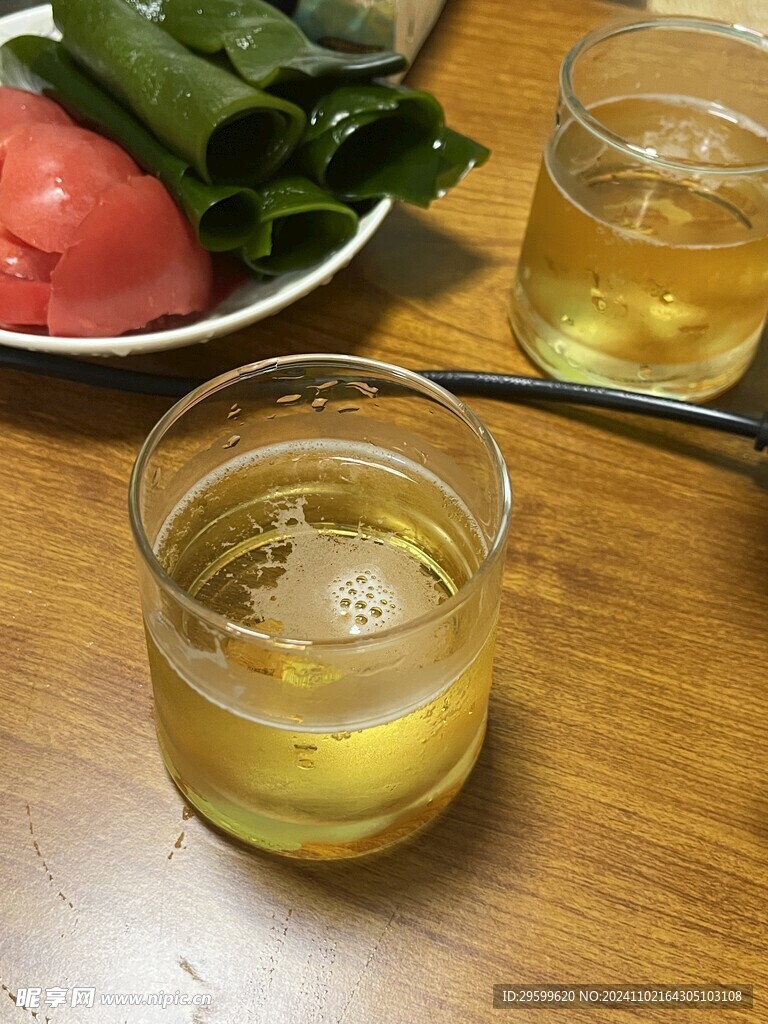  啤酒  