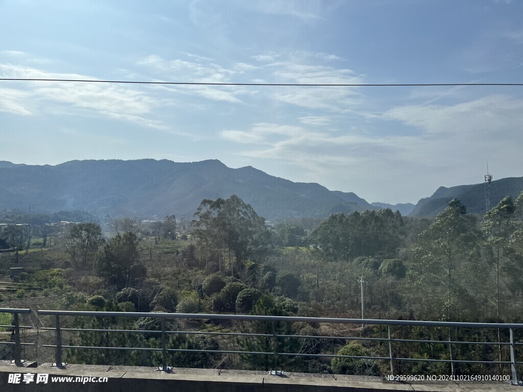 天空  