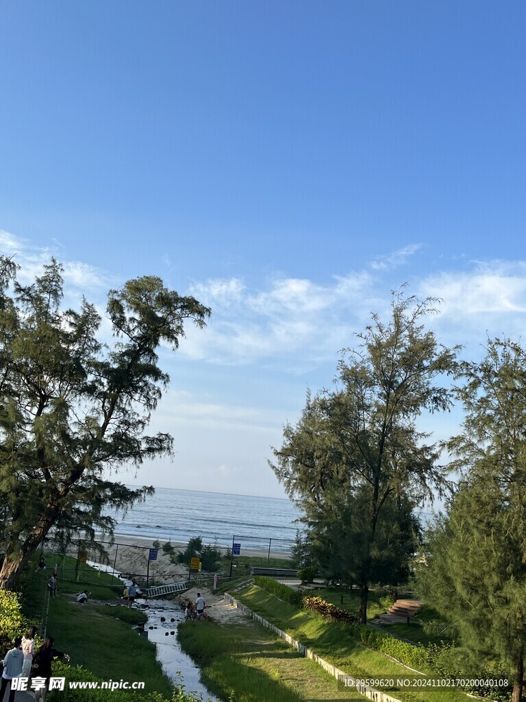 天空  