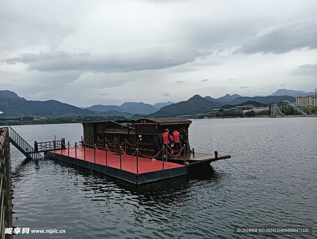 雁栖湖红船