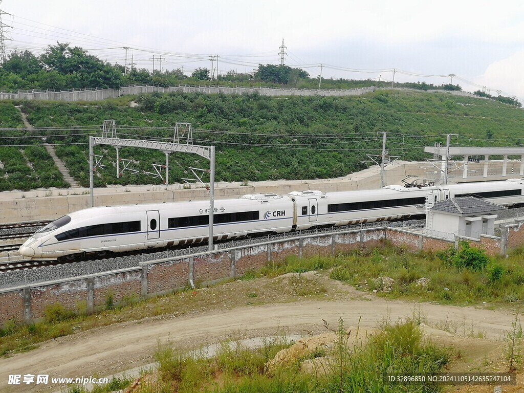 高铁列车