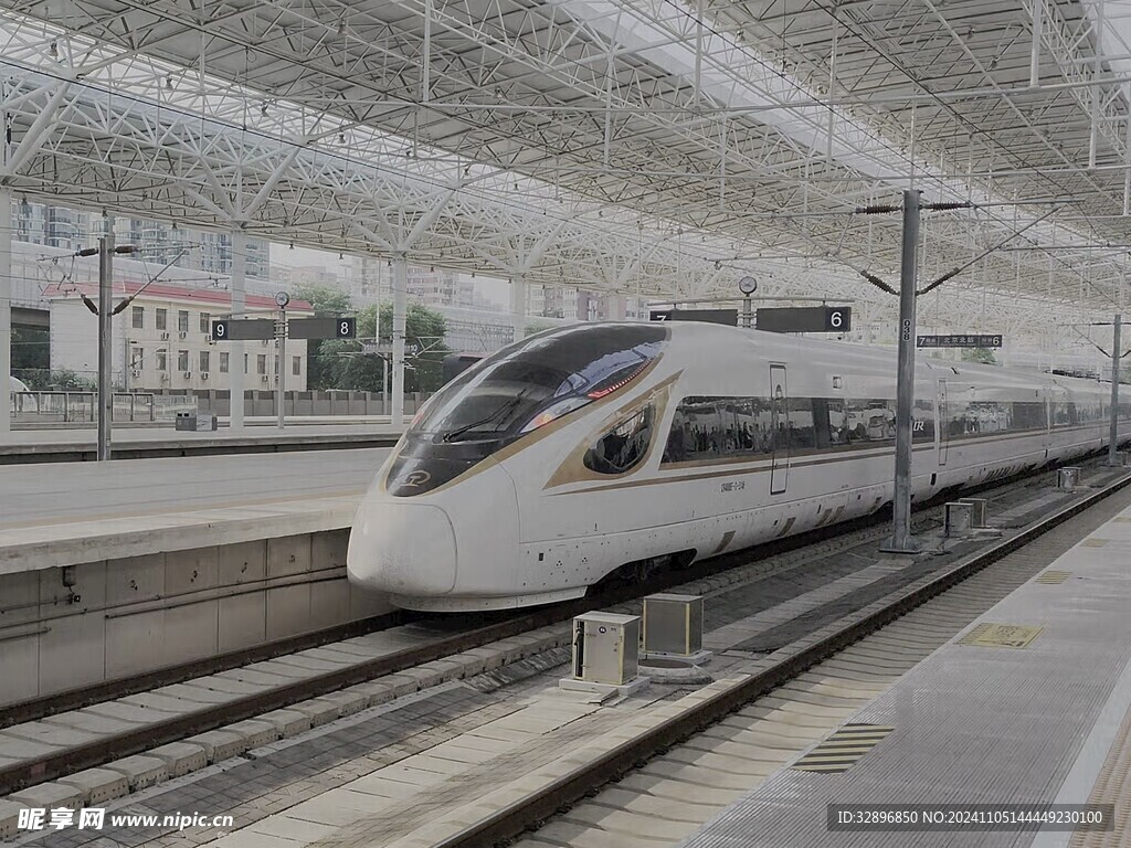 高铁列车