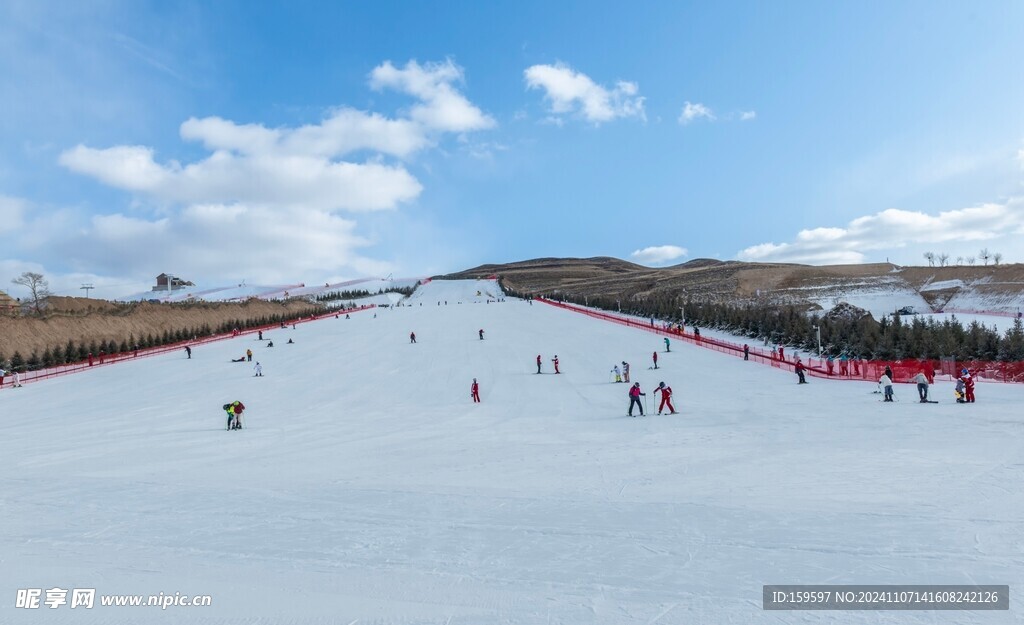 呼和浩特马鬃山滑雪场景观