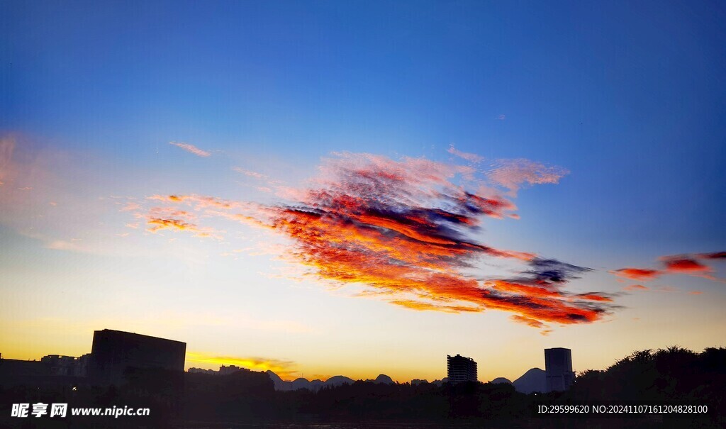 日出  