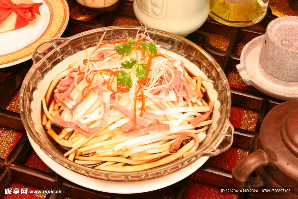 腊味蒸芋丝