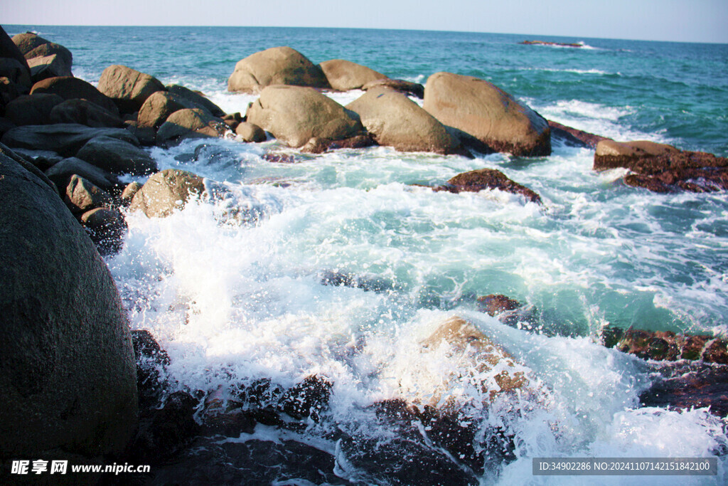 翻滚海浪