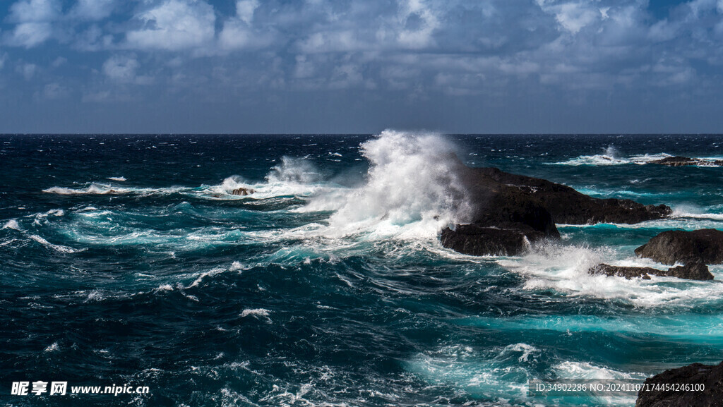 浪花飞溅