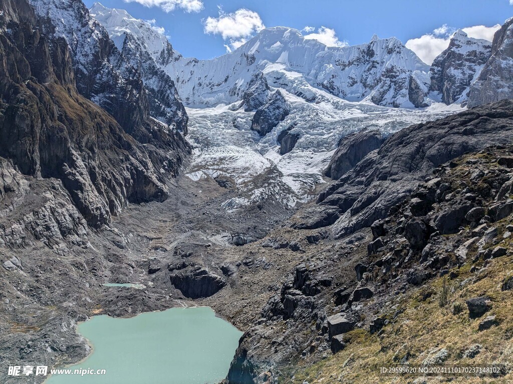 雪山  