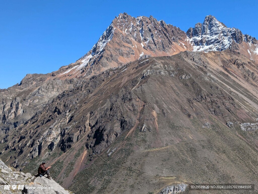 雪山  