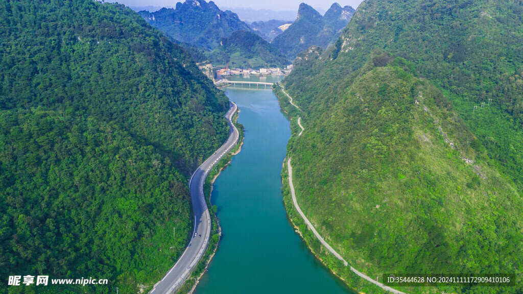 巴马赐福湖