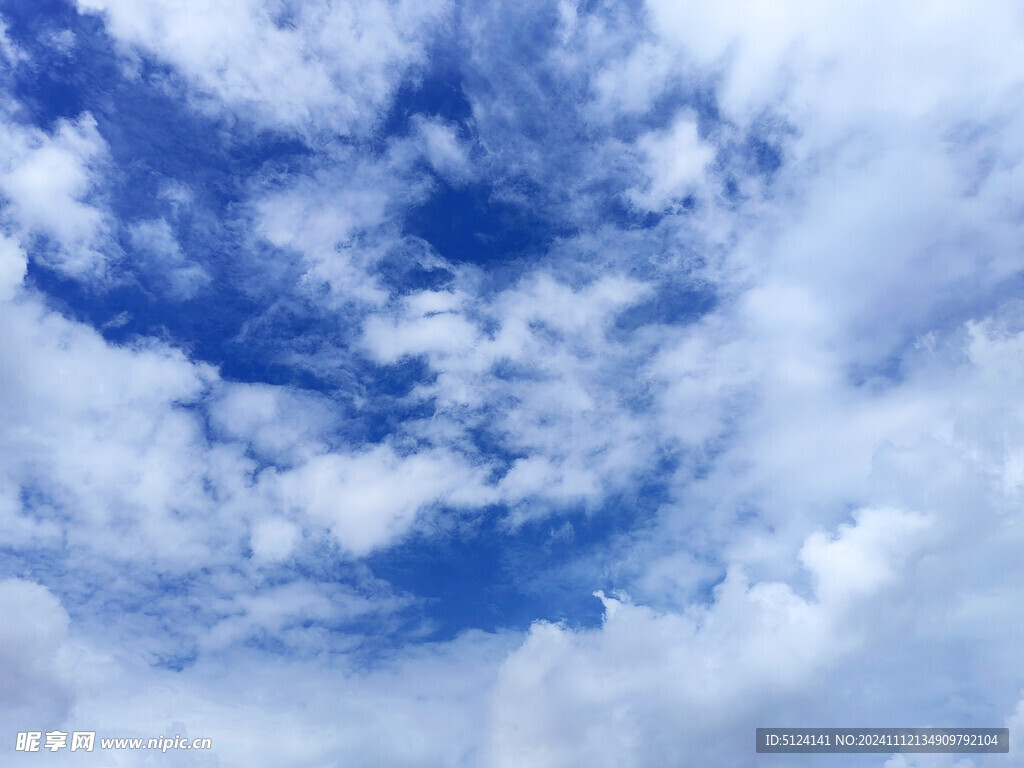蓝天白云