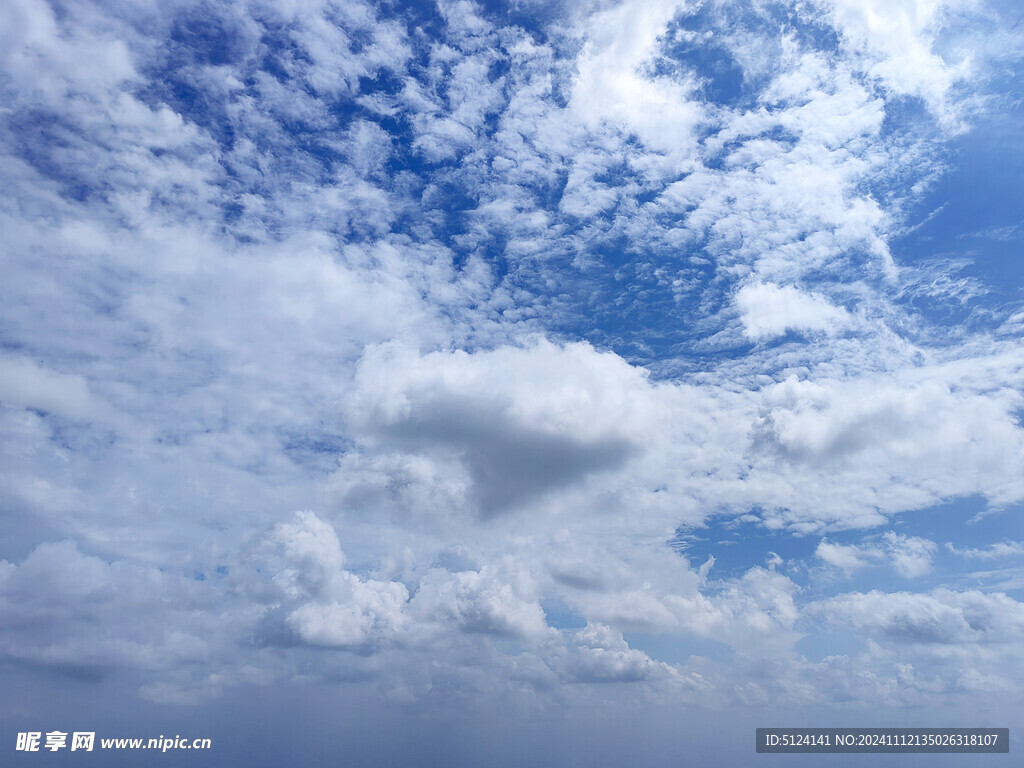 蓝天白云
