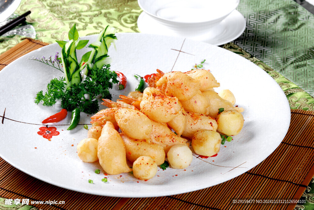 土豆炒虾球