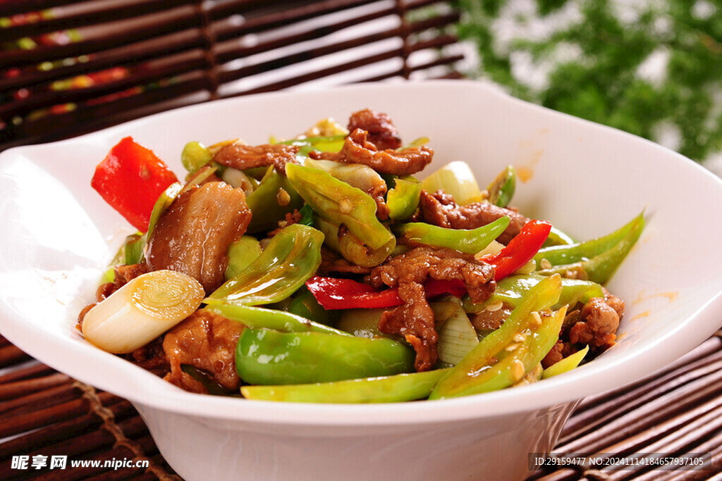         农家小炒肉  