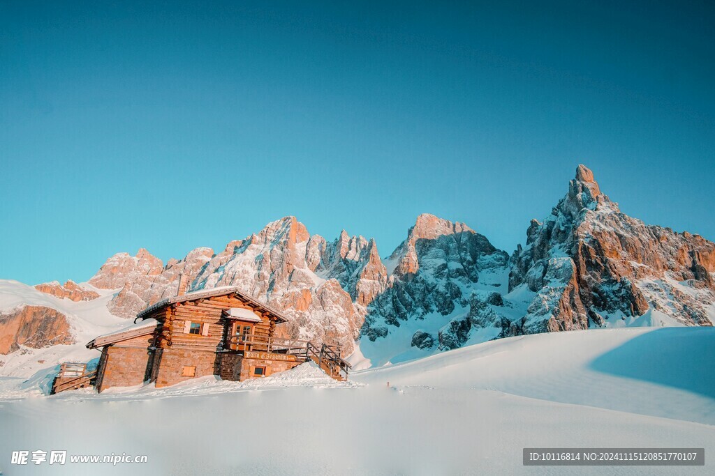 雪山木屋