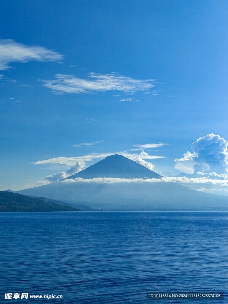 巴厘岛山海