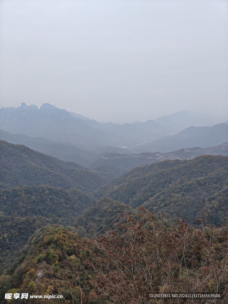 远山  