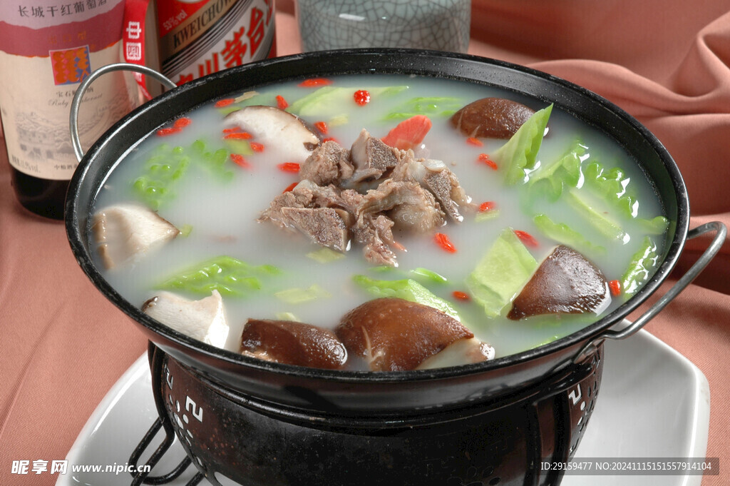锅仔凉瓜炖肉排